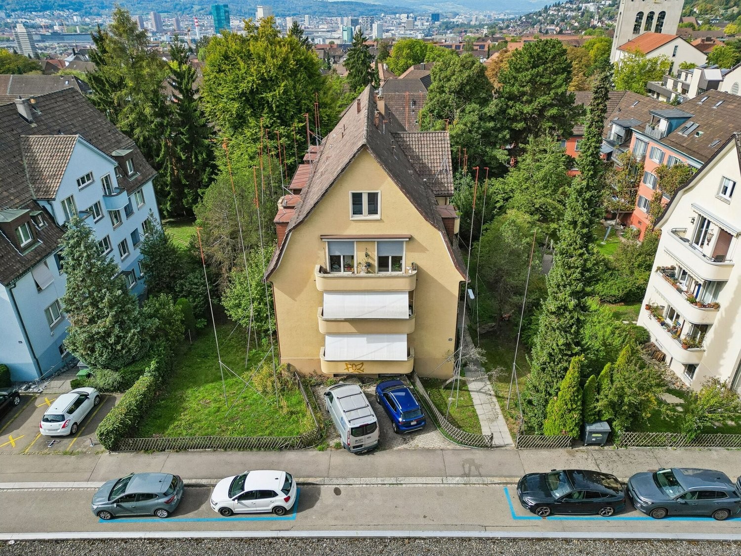 Maison multifamiliale, photo 1 sur 10