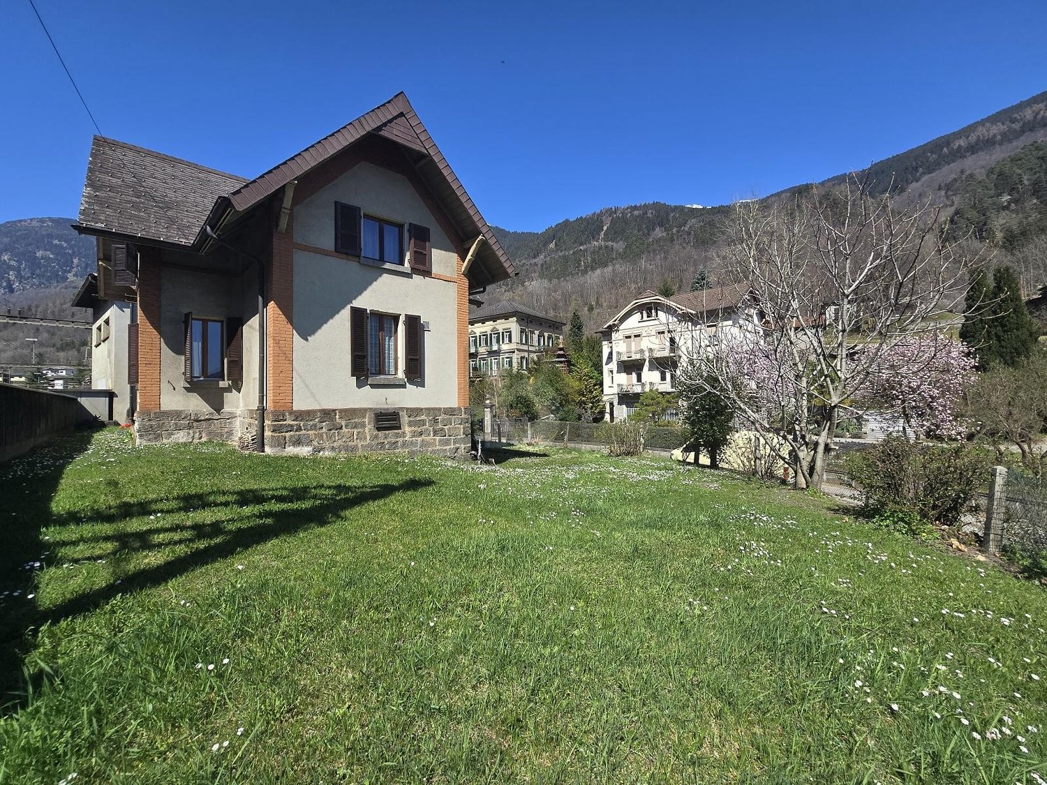 7 Zimmer Einfamilienhaus, Foto 1 von 3