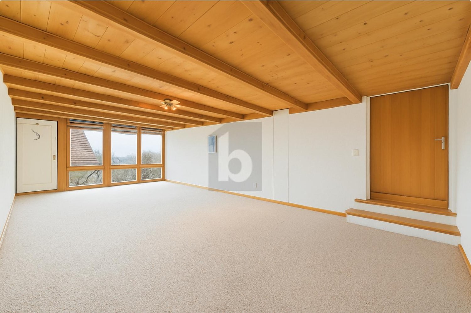 8 rooms farm house
