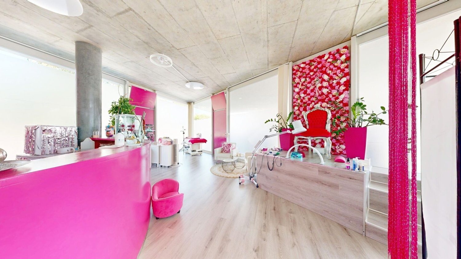 Living / commercial building