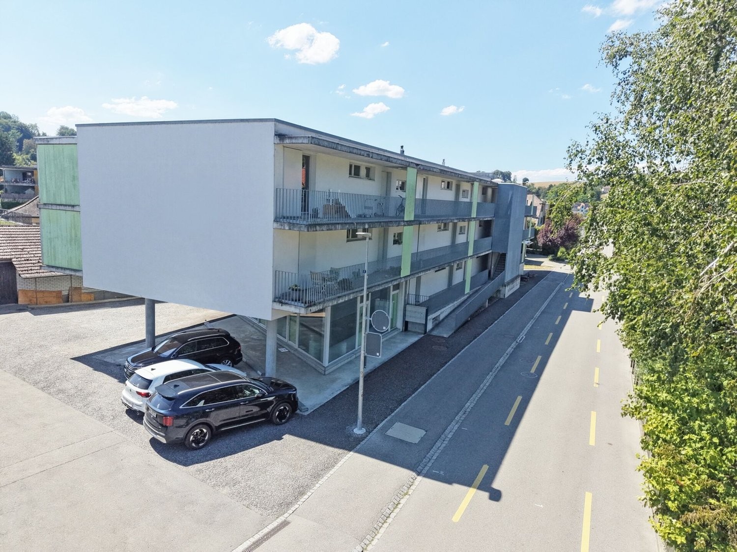Living / commercial building