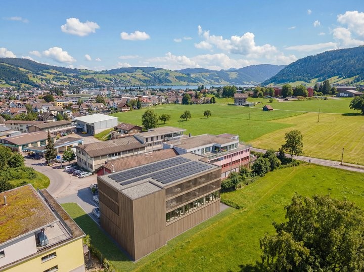 3264m² commercial