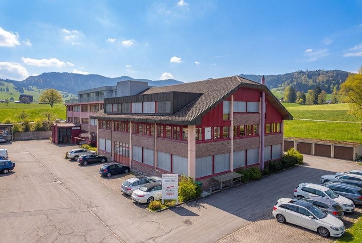 3264m² commercial