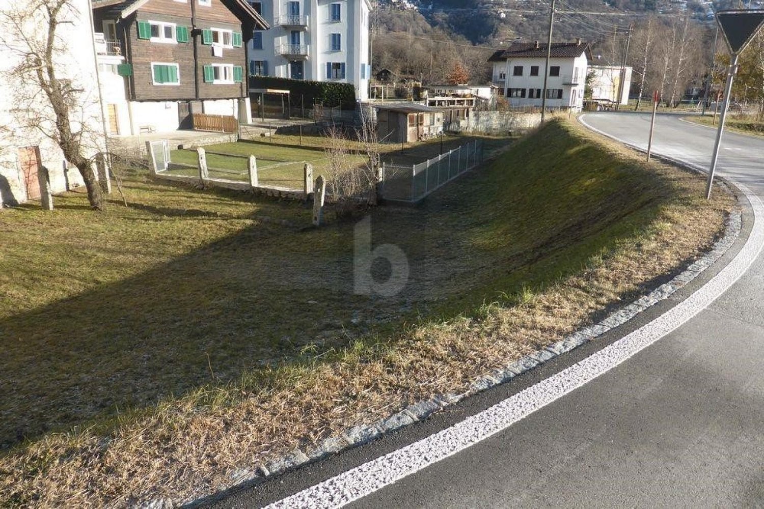 10 rooms single house