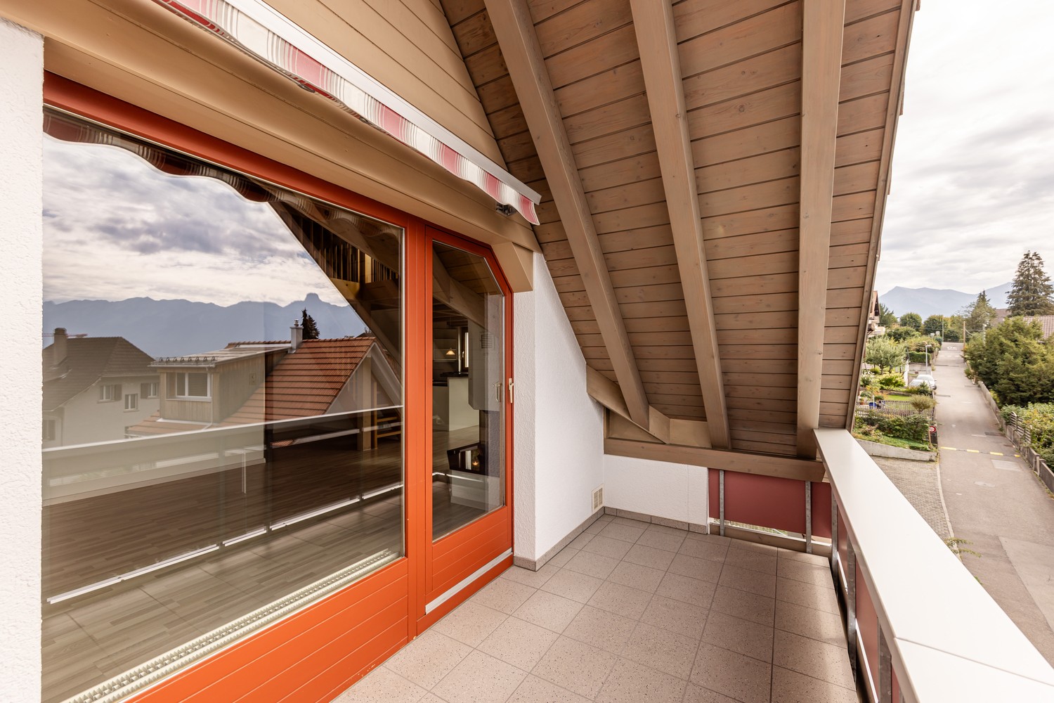 3 ½ rooms roof flat, Foto 3 von 10