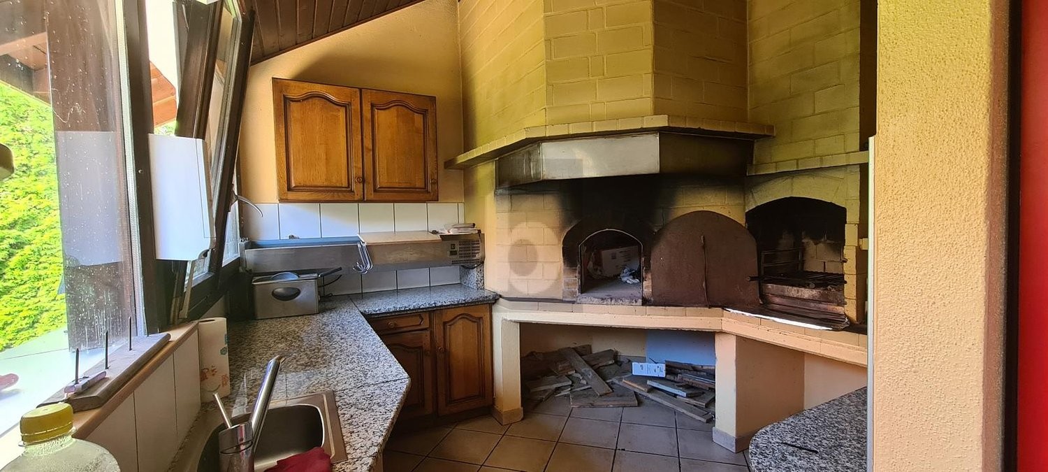 12 Zimmer Einfamilienhaus