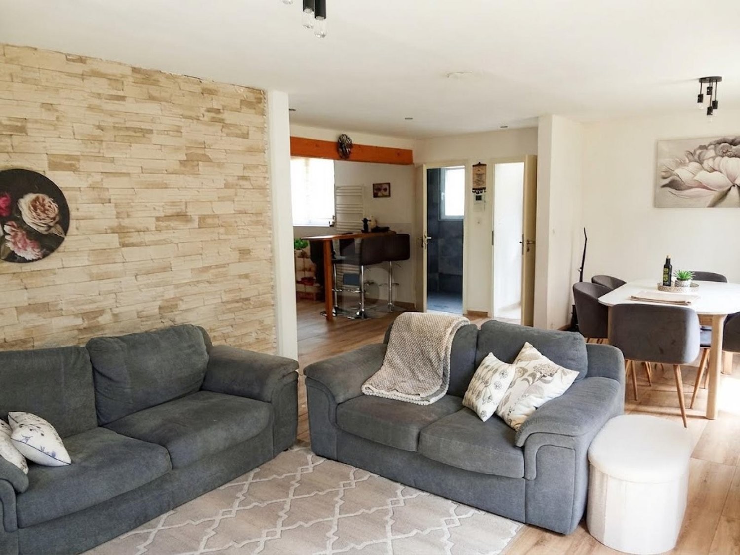 7 ½ Zimmer Reihenhaus, Foto 1 von 4