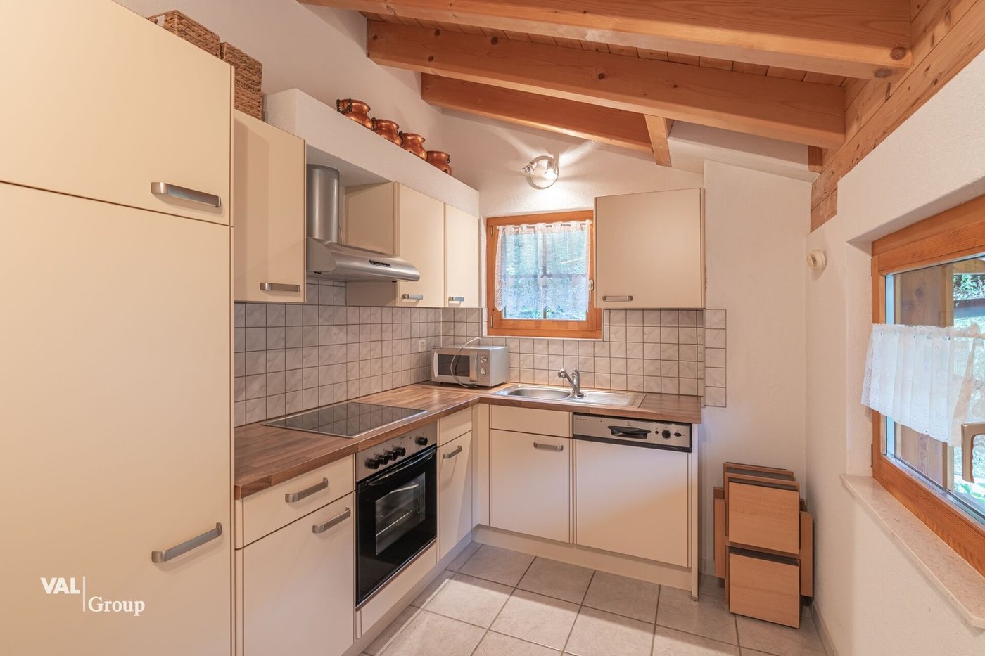 7 ½ rooms multi family house, Foto 3 von 10