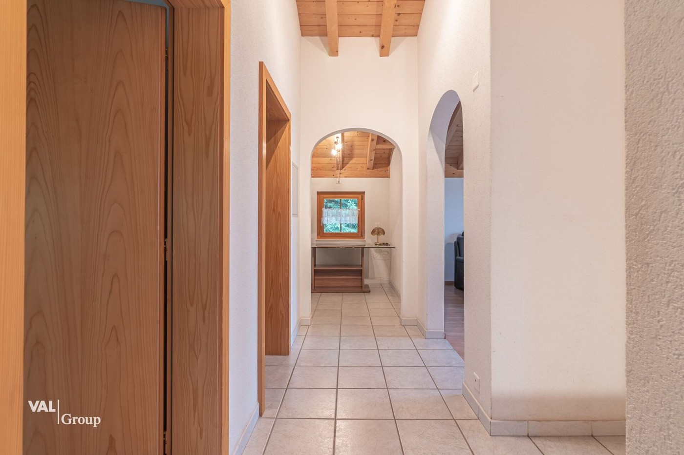 7 ½ rooms multi family house, Foto 8 von 10