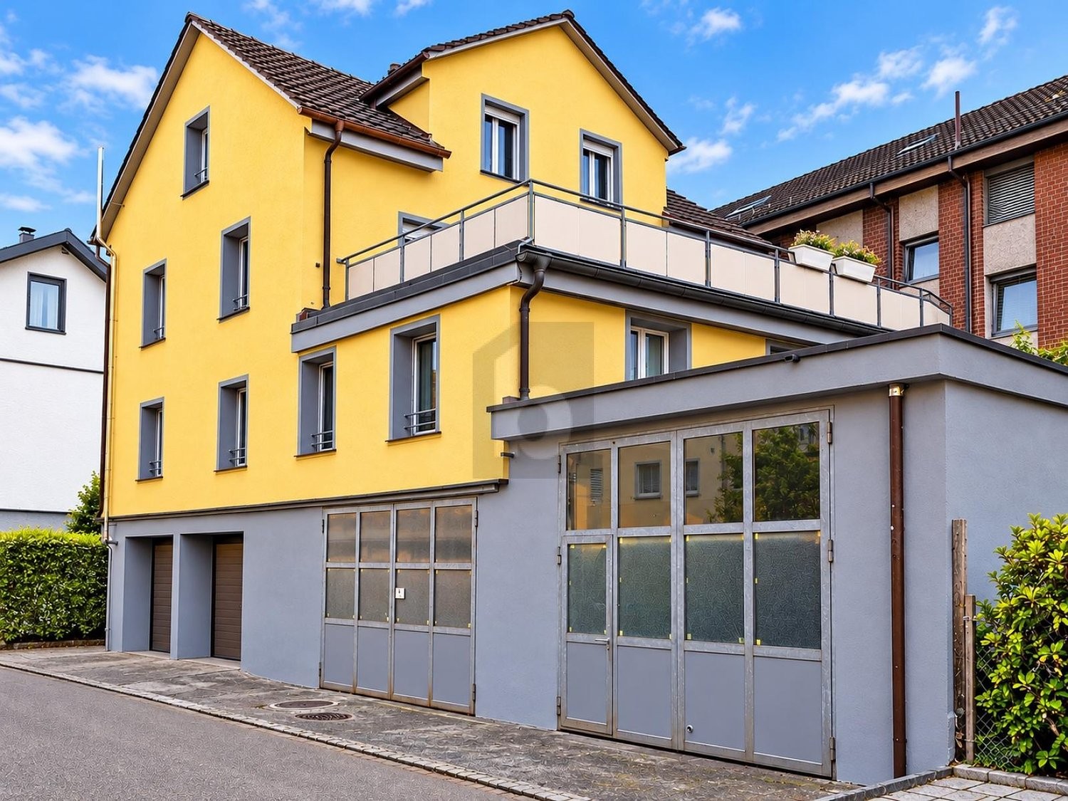 Casa multifamiliare di 4 ½ locali, foto 1 di 4