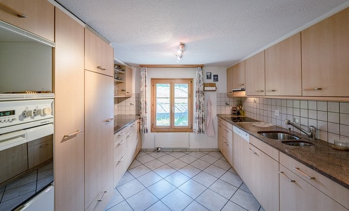 8 rooms single house