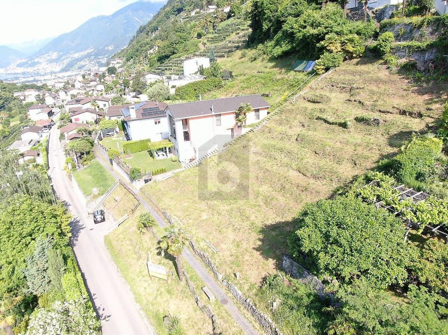 Terrain à bâtir de 1143m²