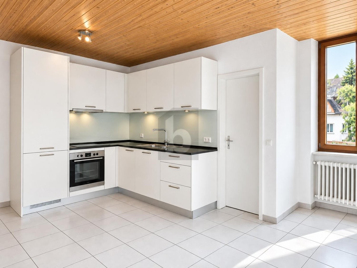 22 rooms multi family house