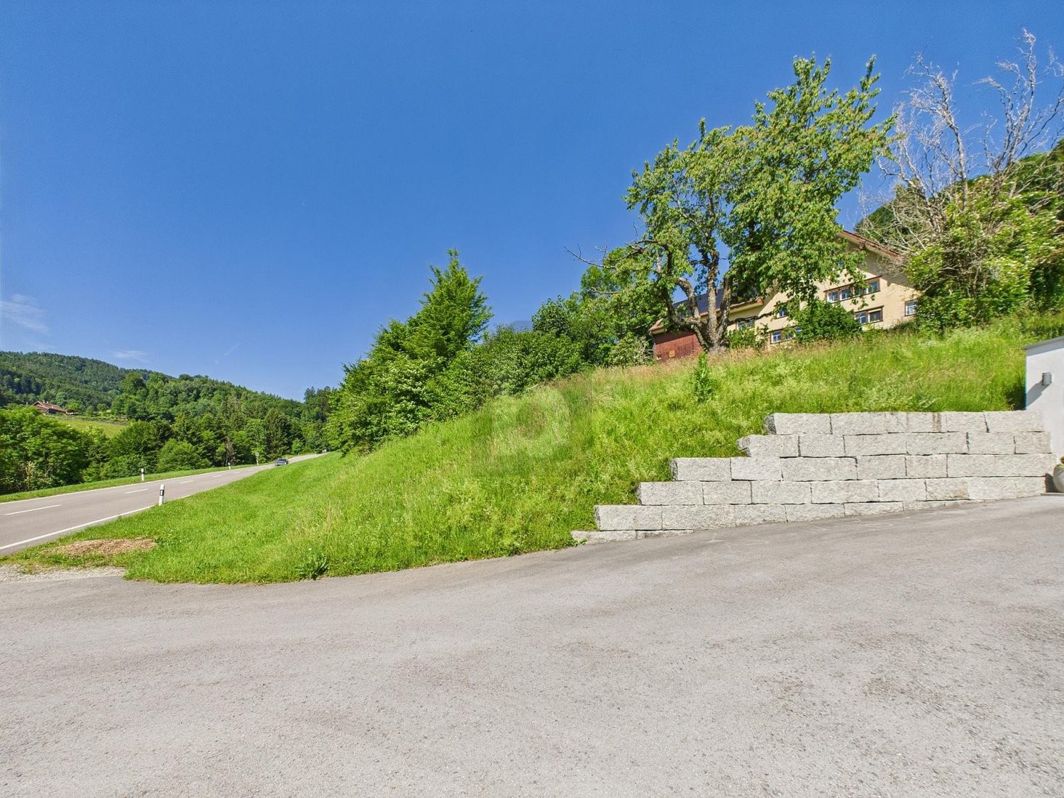 Terrain à bâtir de 1000m²