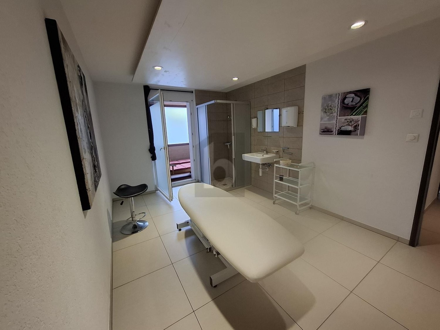 appartamento di 6 locali, foto 1 di 4
