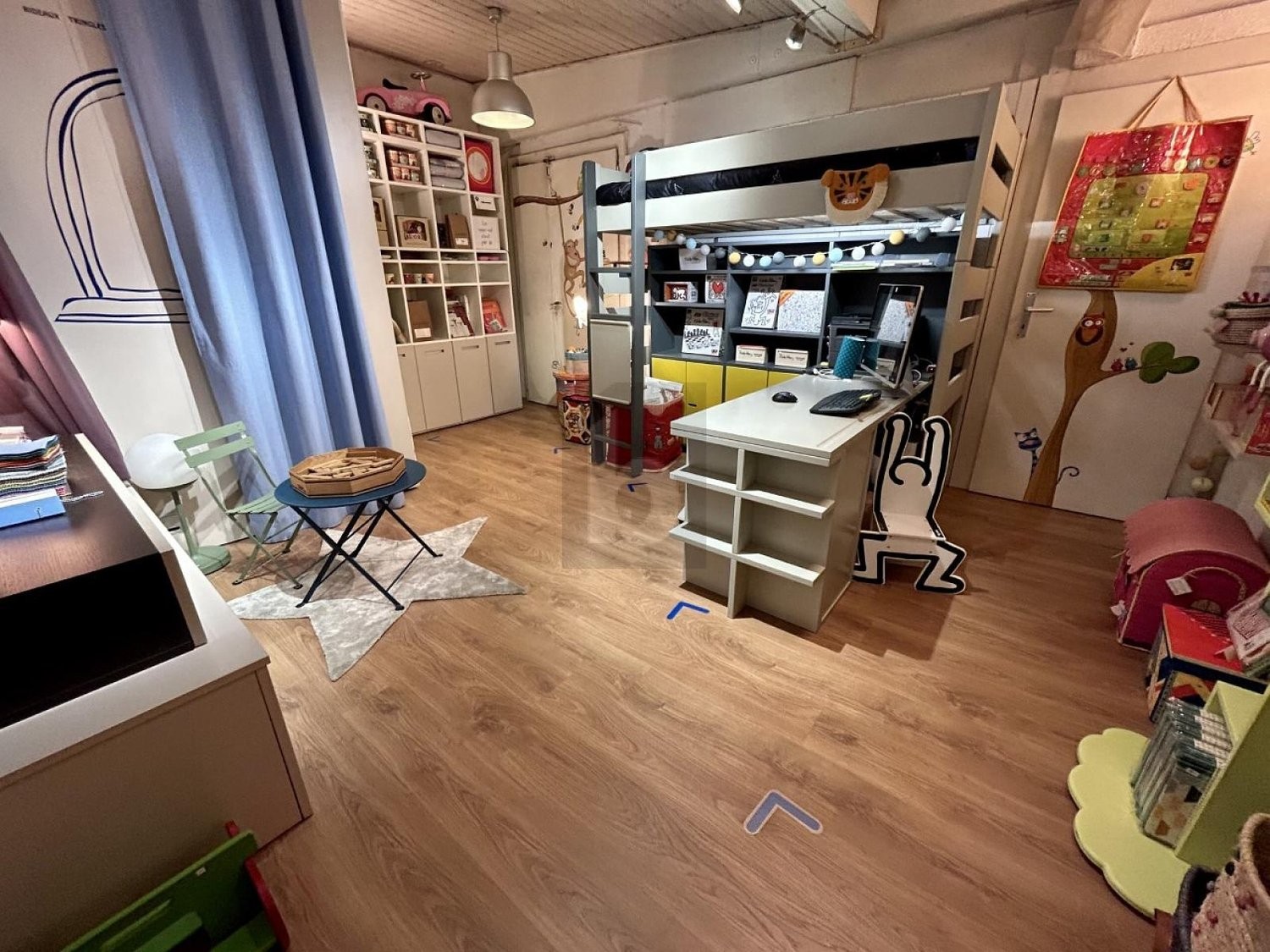 190m² Laden