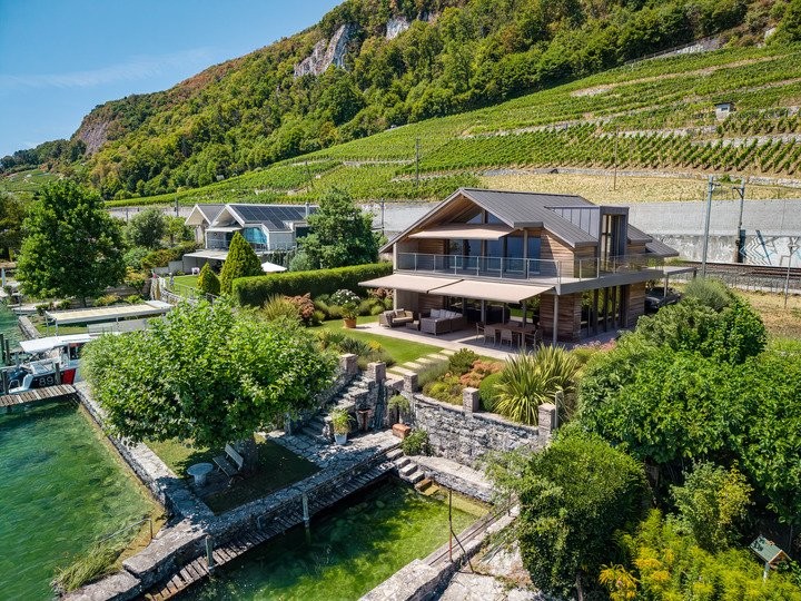 929m² building land