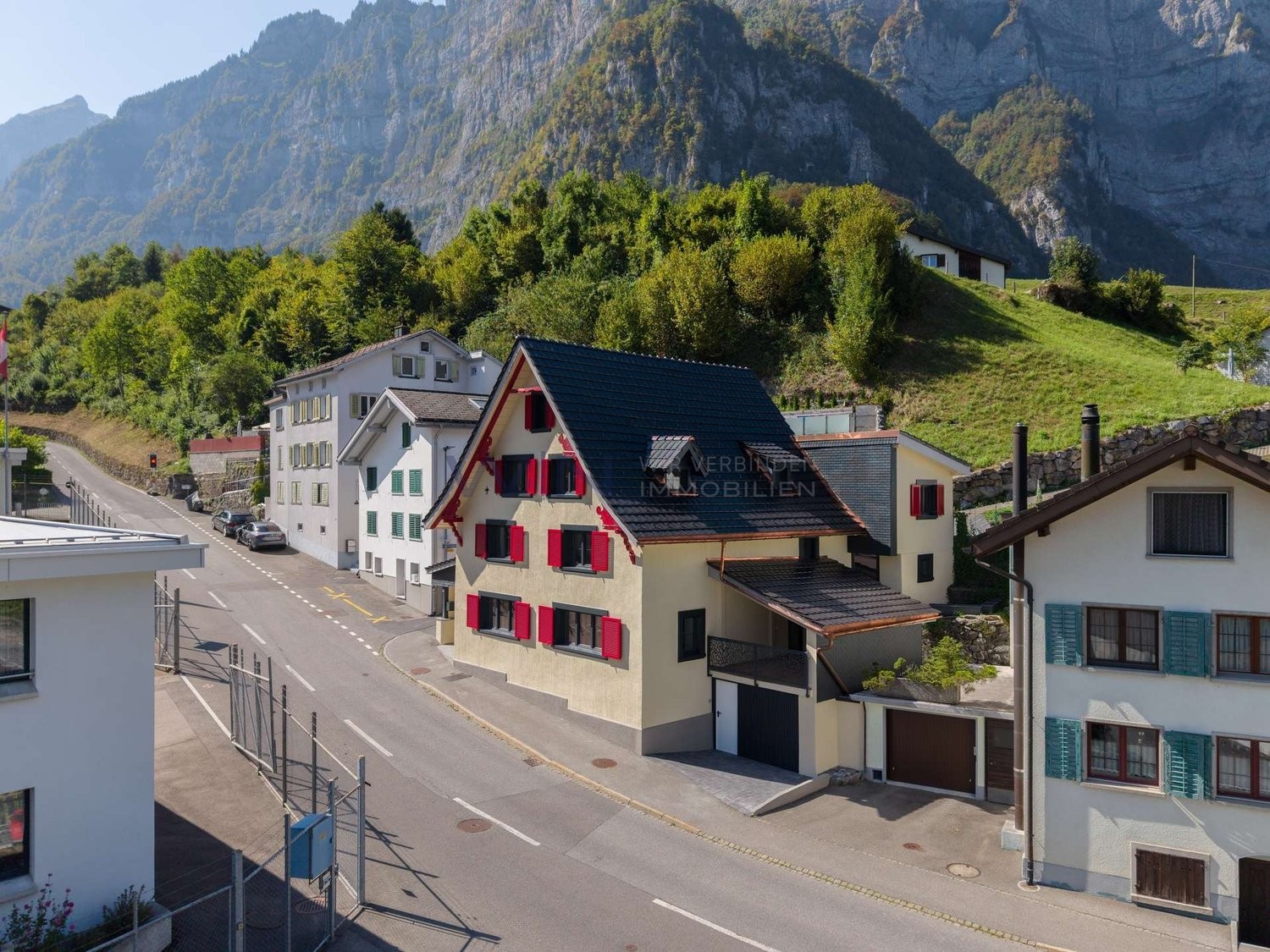 7 ½ rooms multi family house