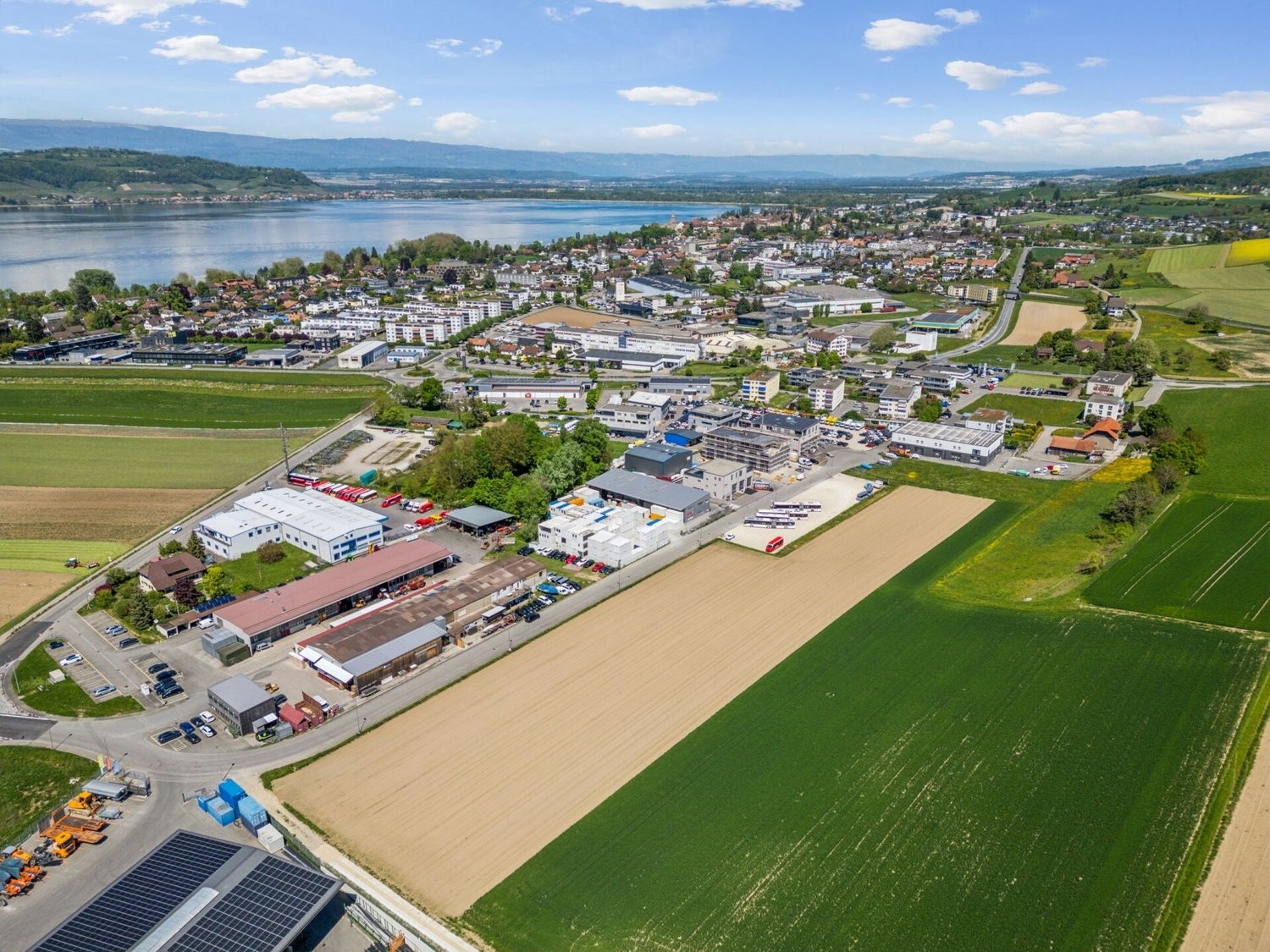 7033m² building land