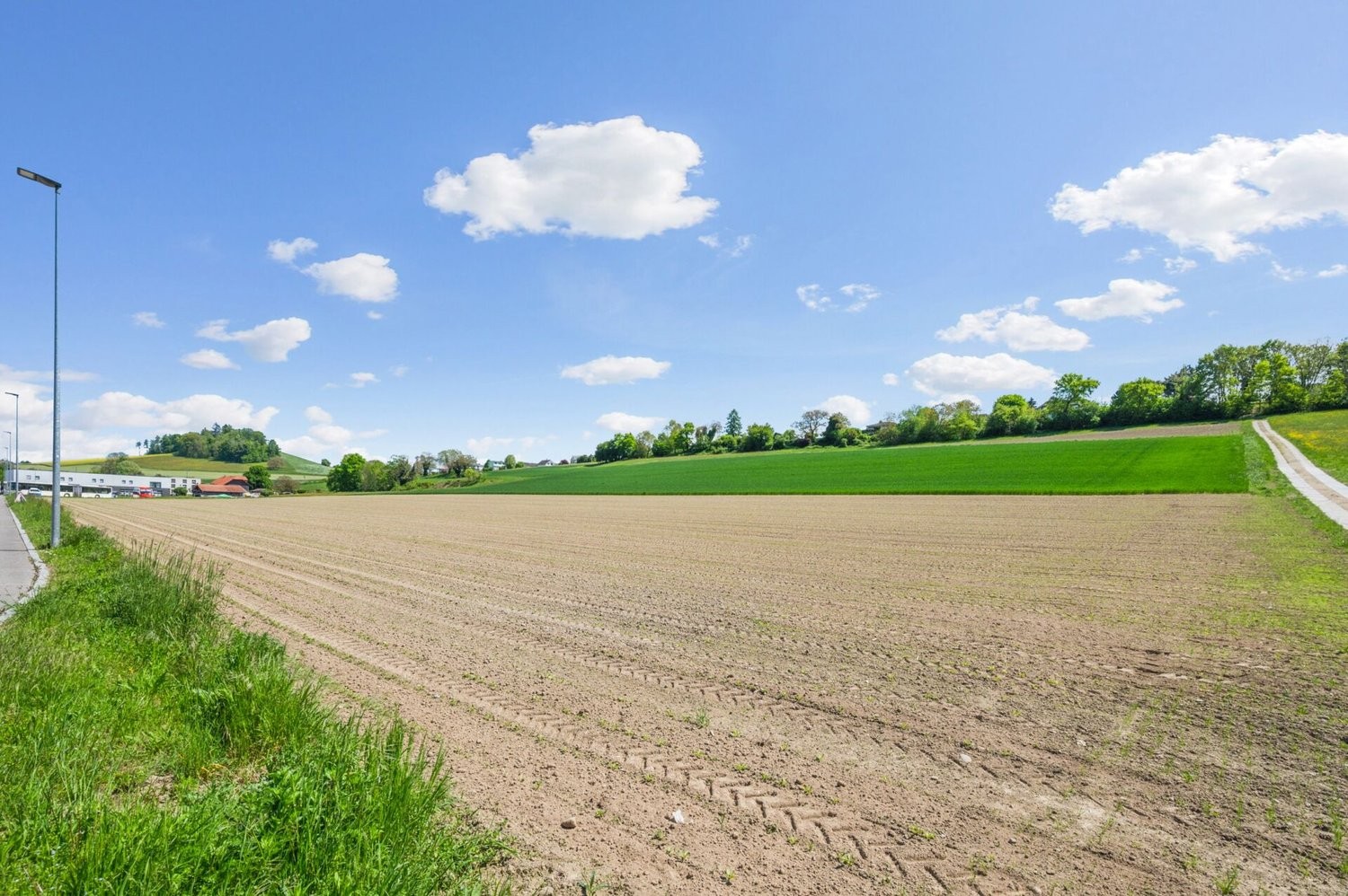7033m² building land