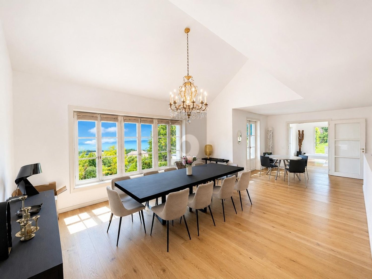 9 ½ Zimmer Einfamilienhaus, Foto 3 von 4