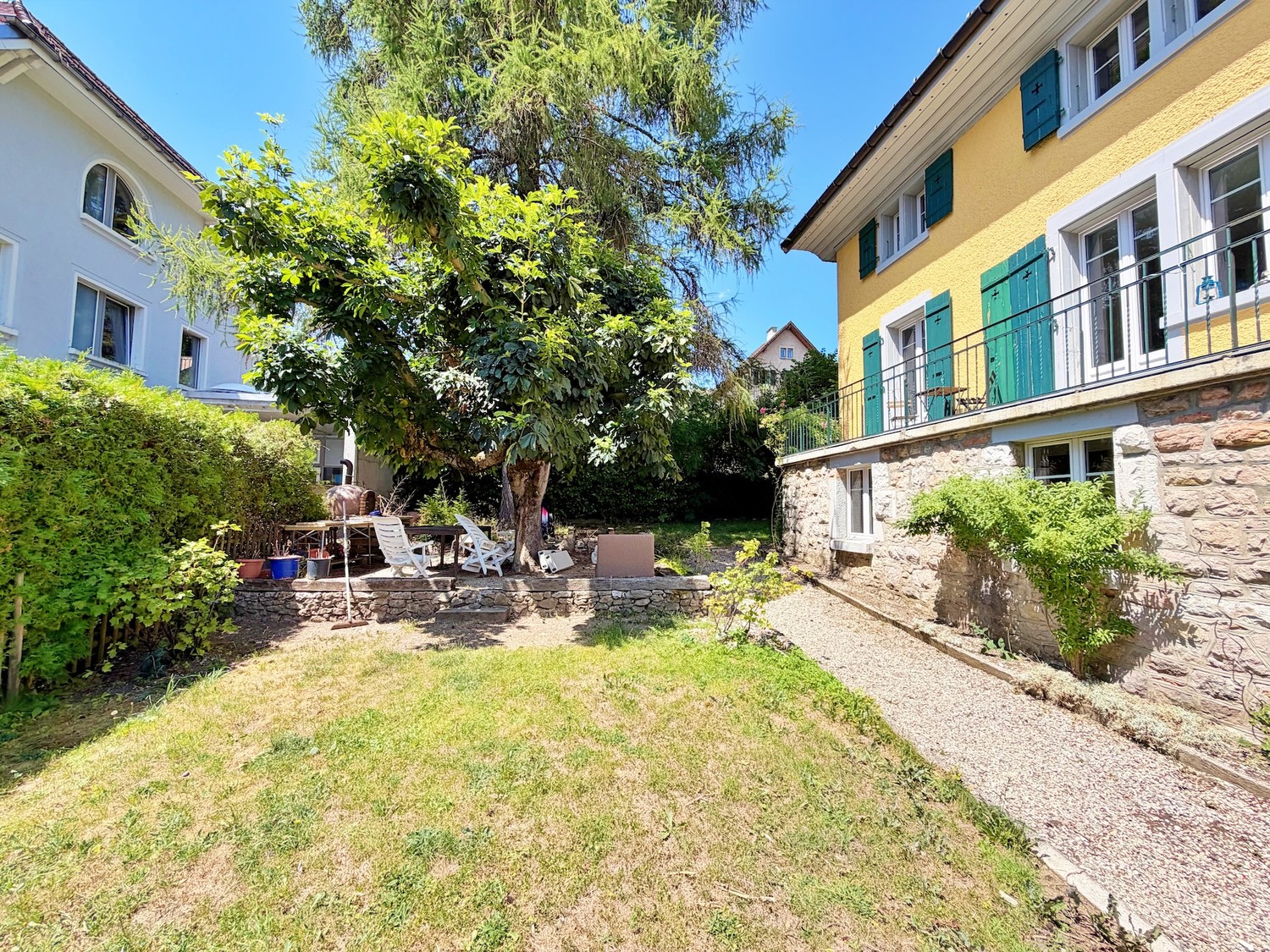 10-Zimmer-Mehrfamilienhaus