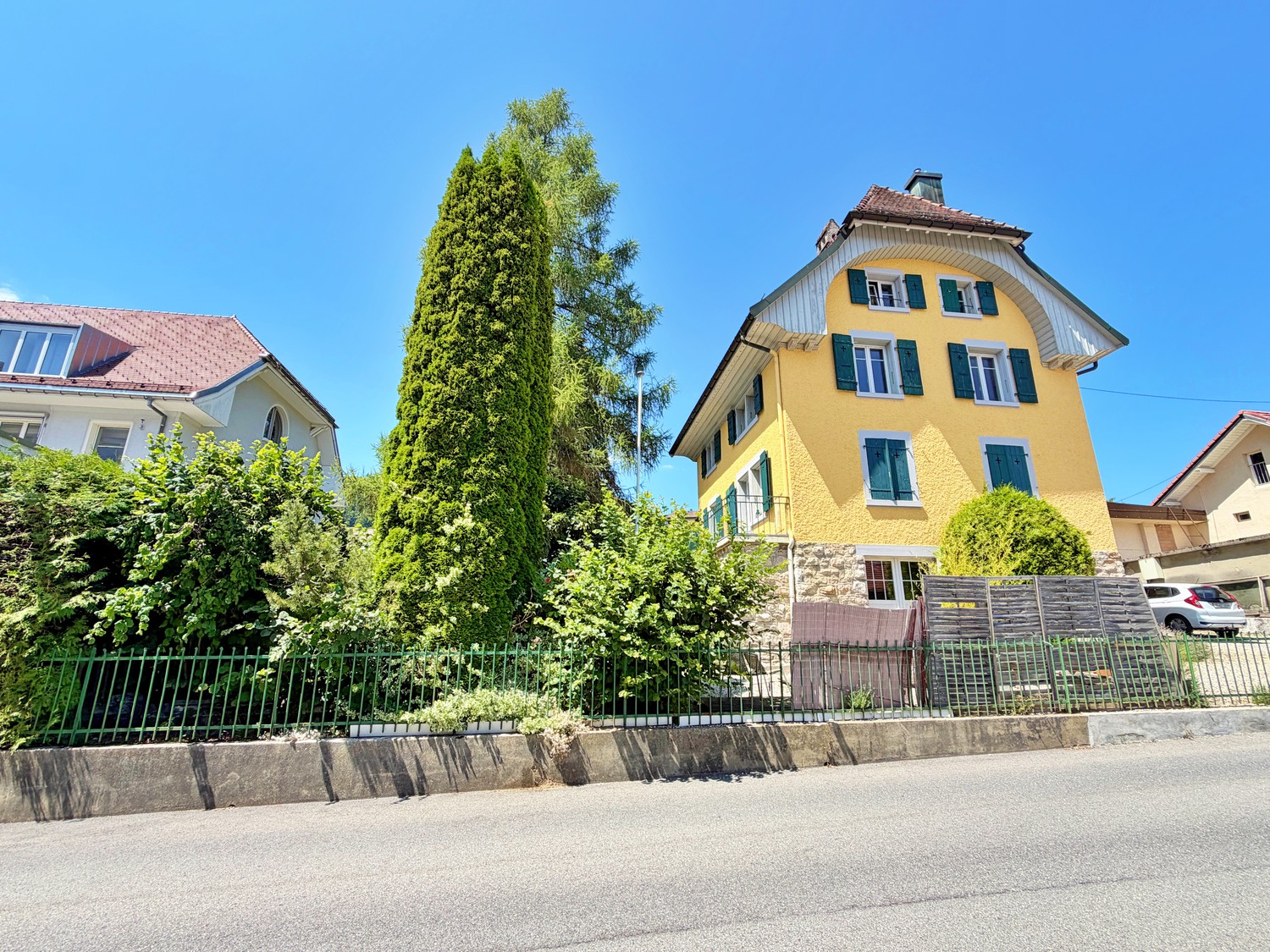 10-Zimmer-Mehrfamilienhaus