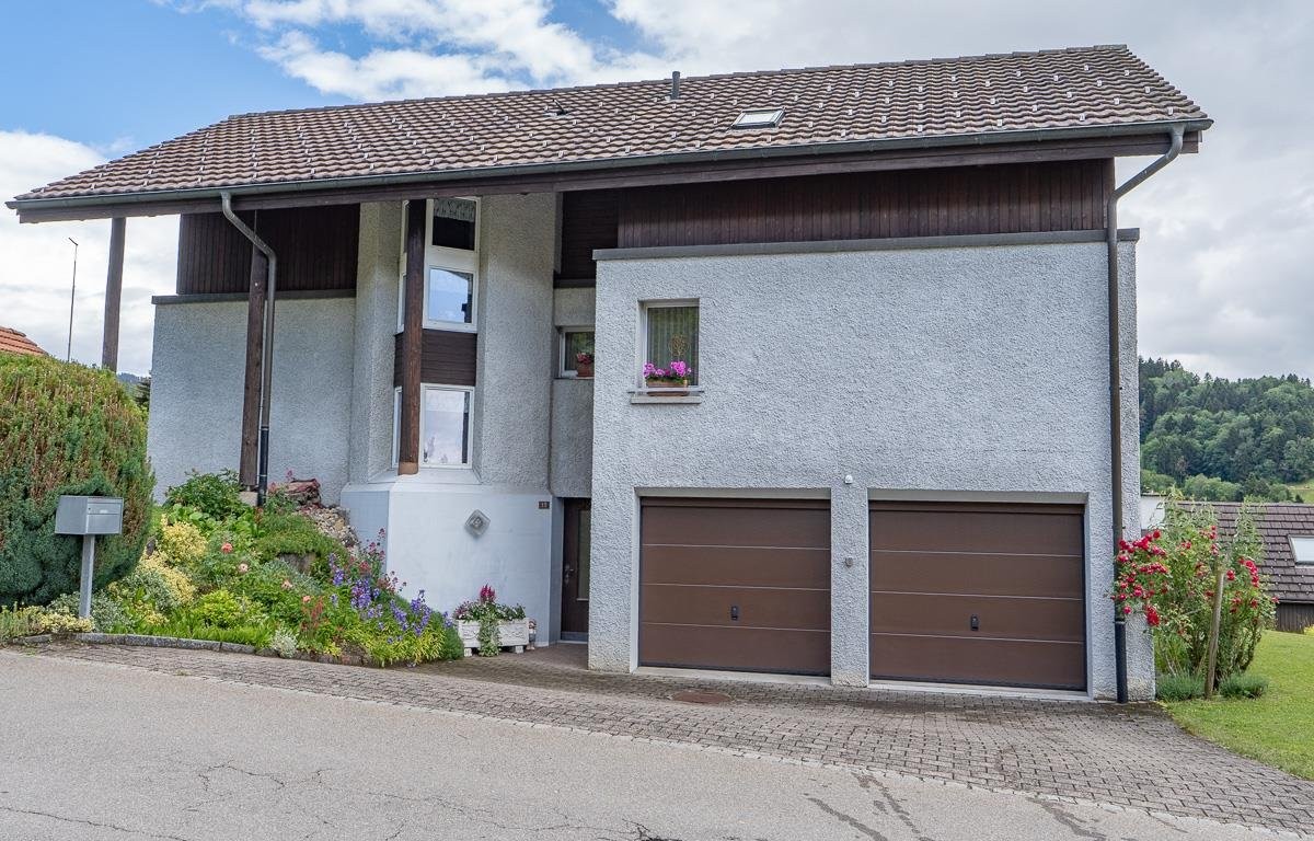 Single house, photo 1 of 10