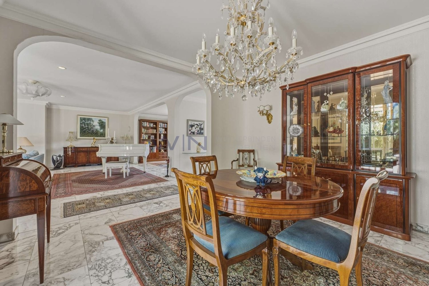 10 ½ rooms villa