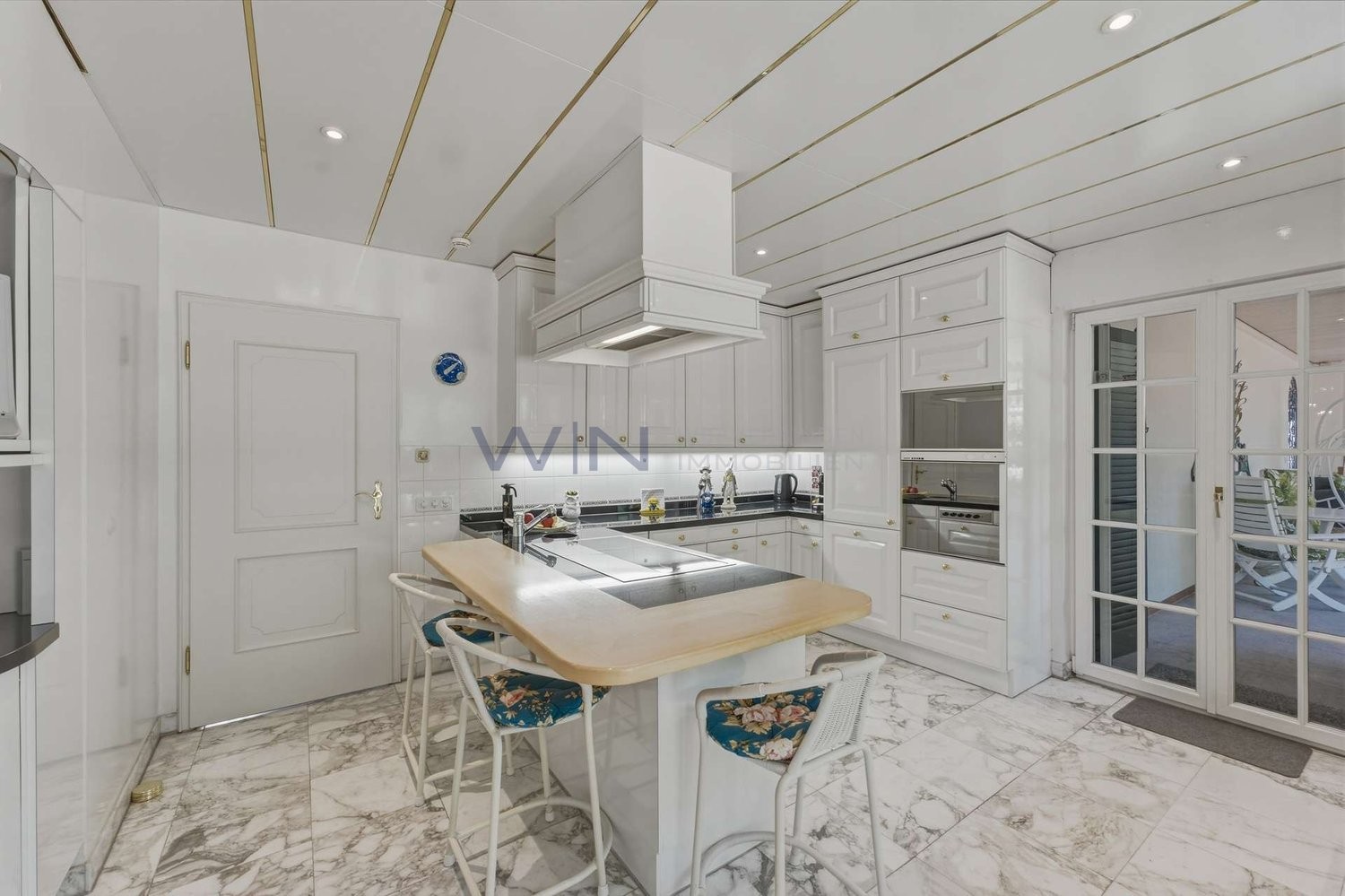 10 ½ rooms villa