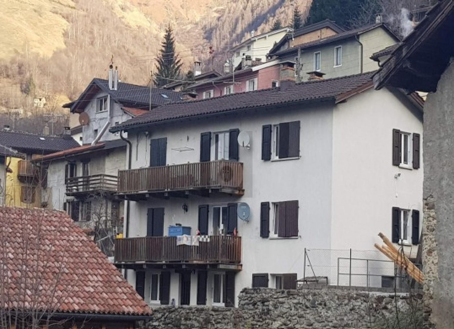 10 Zimmer Mehrfamilienhaus