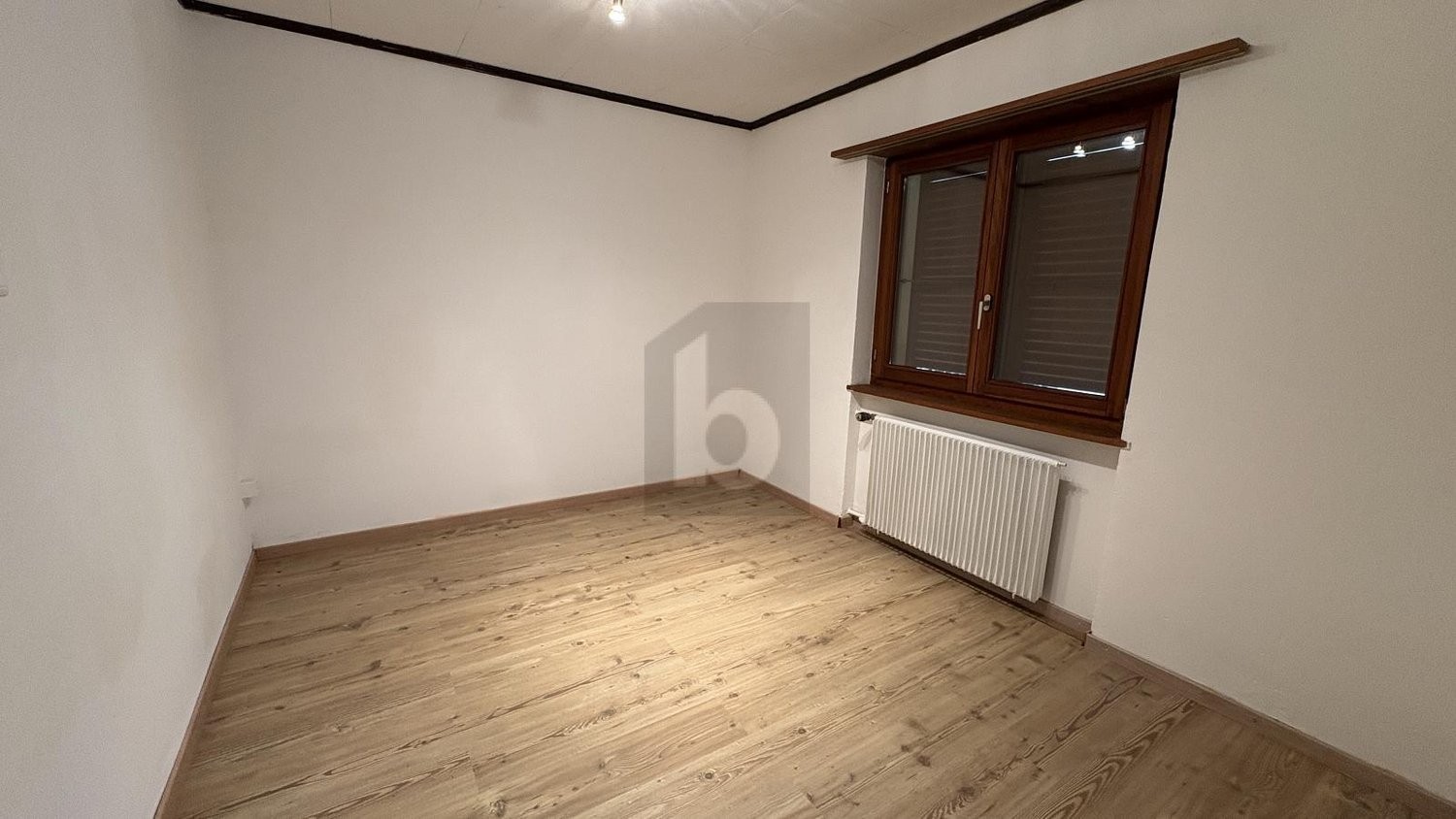 8 ½ Zimmer Einfamilienhaus, Foto 4 von 4