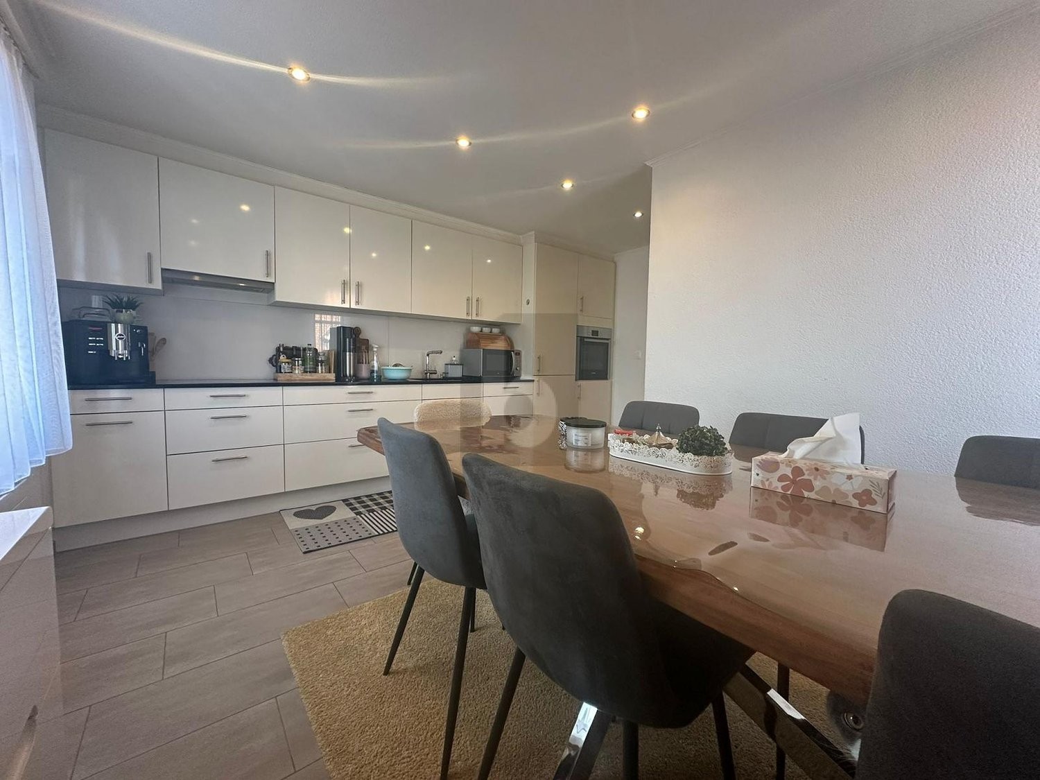 Appartamento di 5 ½ locali, foto 1 di 4