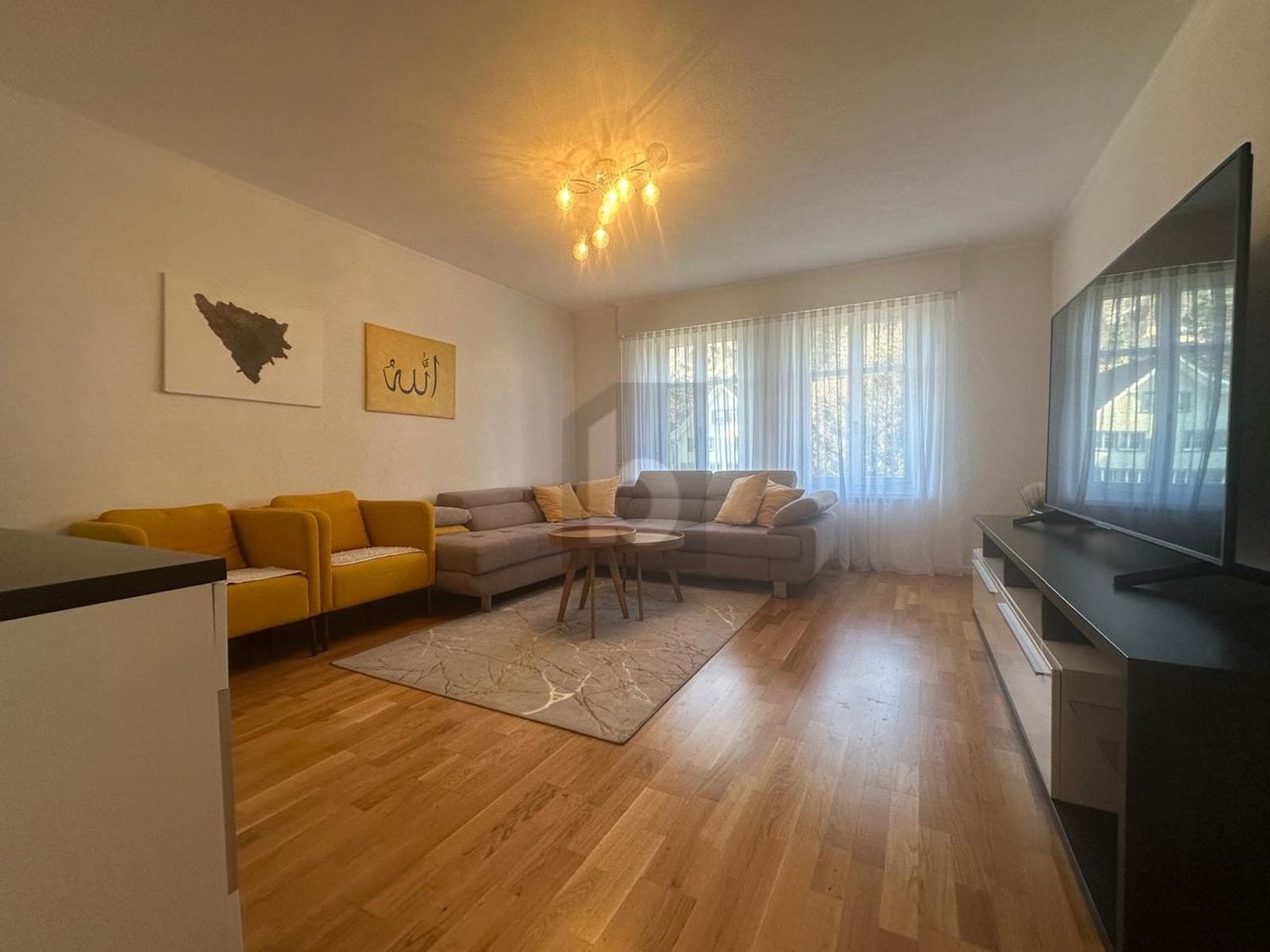 Appartamento di 5 ½ locali, foto 2 di 4