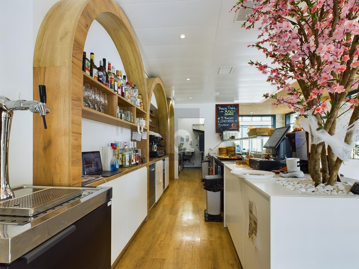 180m² Restaurant
