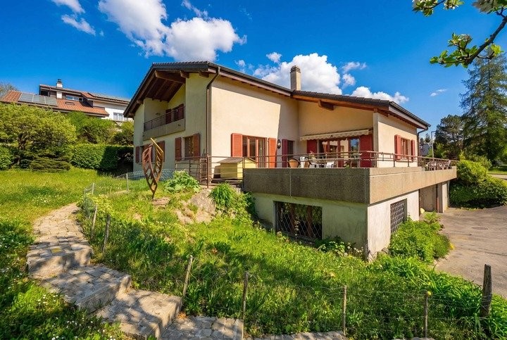 Multi family house