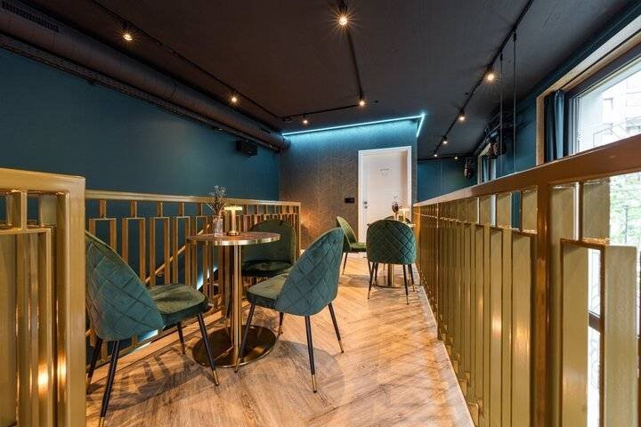 92m² commercial