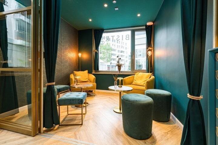 92m² commercial