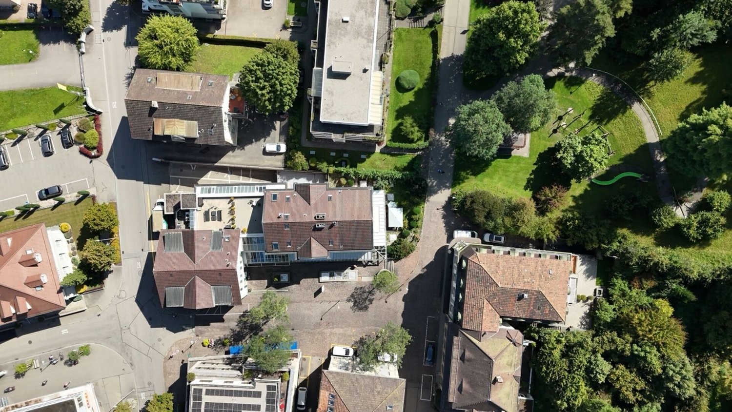 369m² coffeehouse