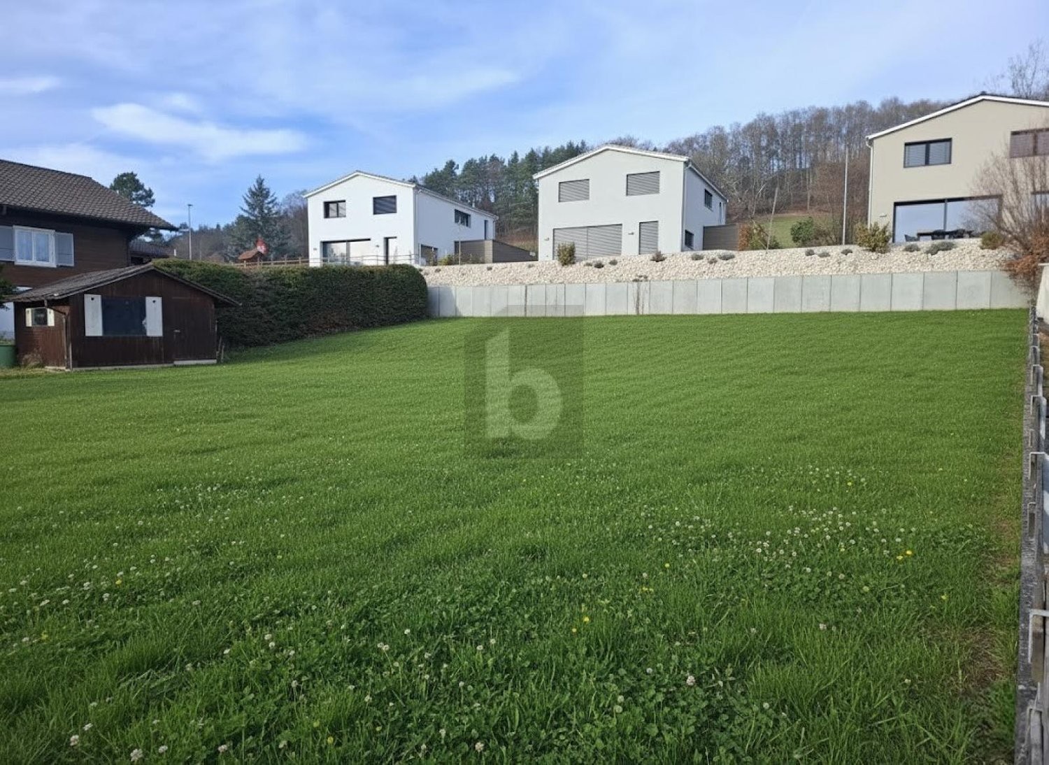 870m² di terreno edificabile, foto 2 di 2
