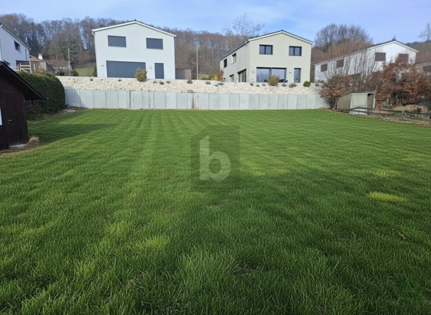 870m² di terreno edificabile, foto 1 di 2