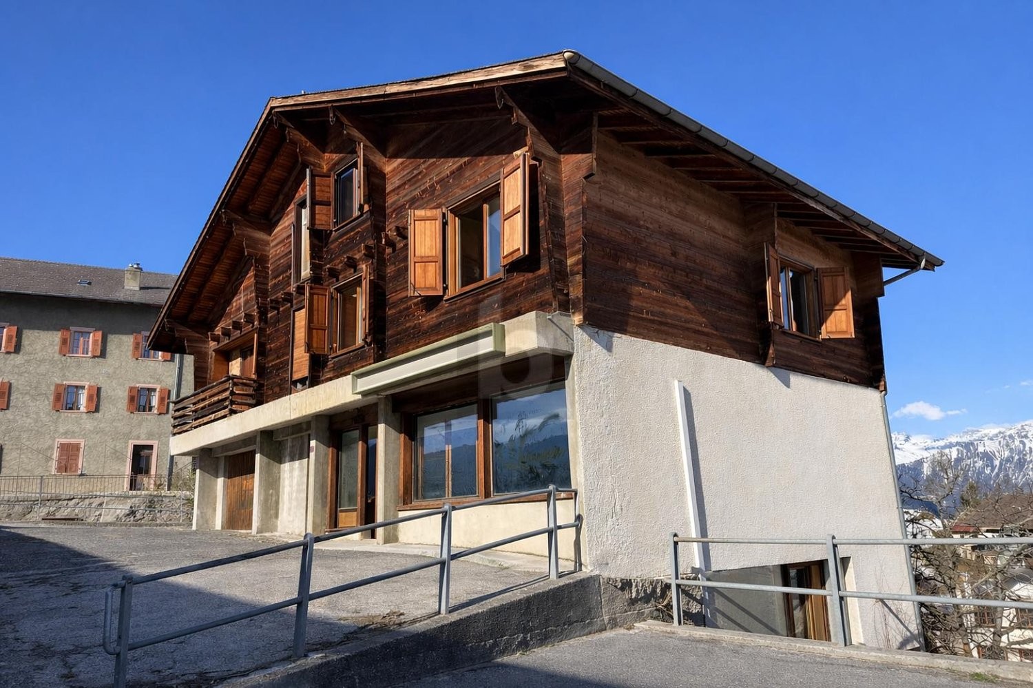 12-Zimmer-Chalet