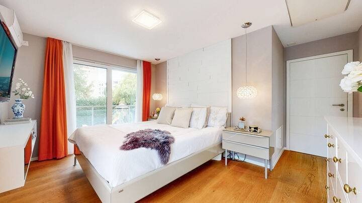 10 rooms single house