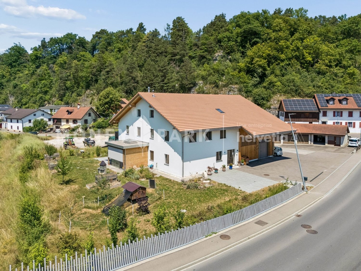8 Zimmer Einfamilienhaus, Foto 1 von 10