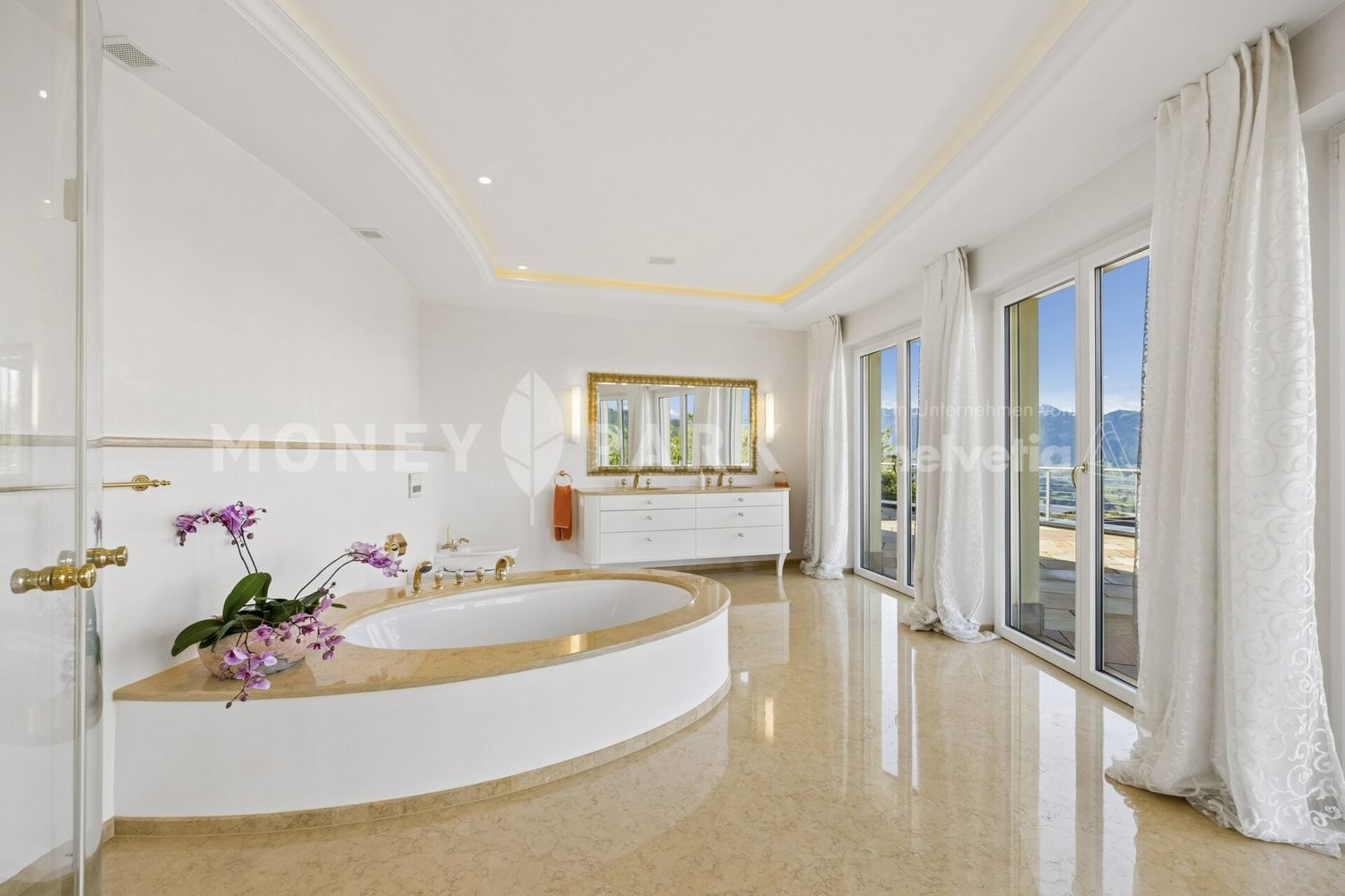 8 ½ rooms villa, photo 5 of 7