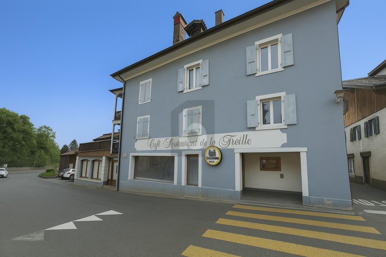 20 Zimmer Mehrfamilienhaus