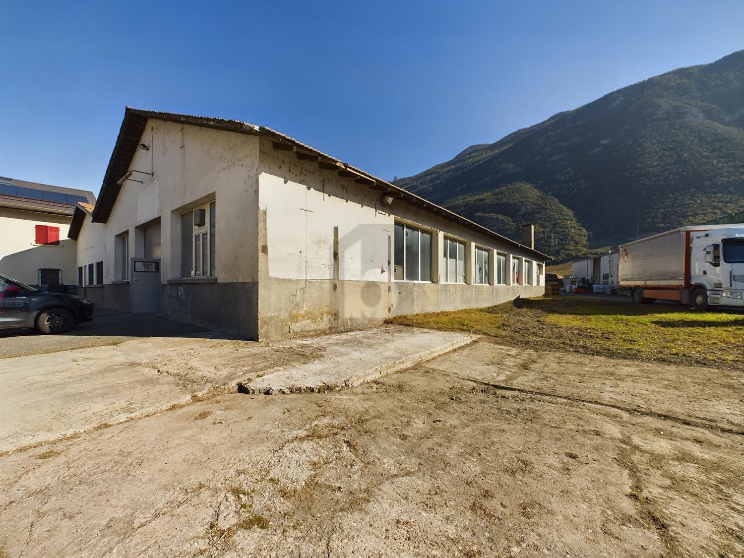 750m² industrial object