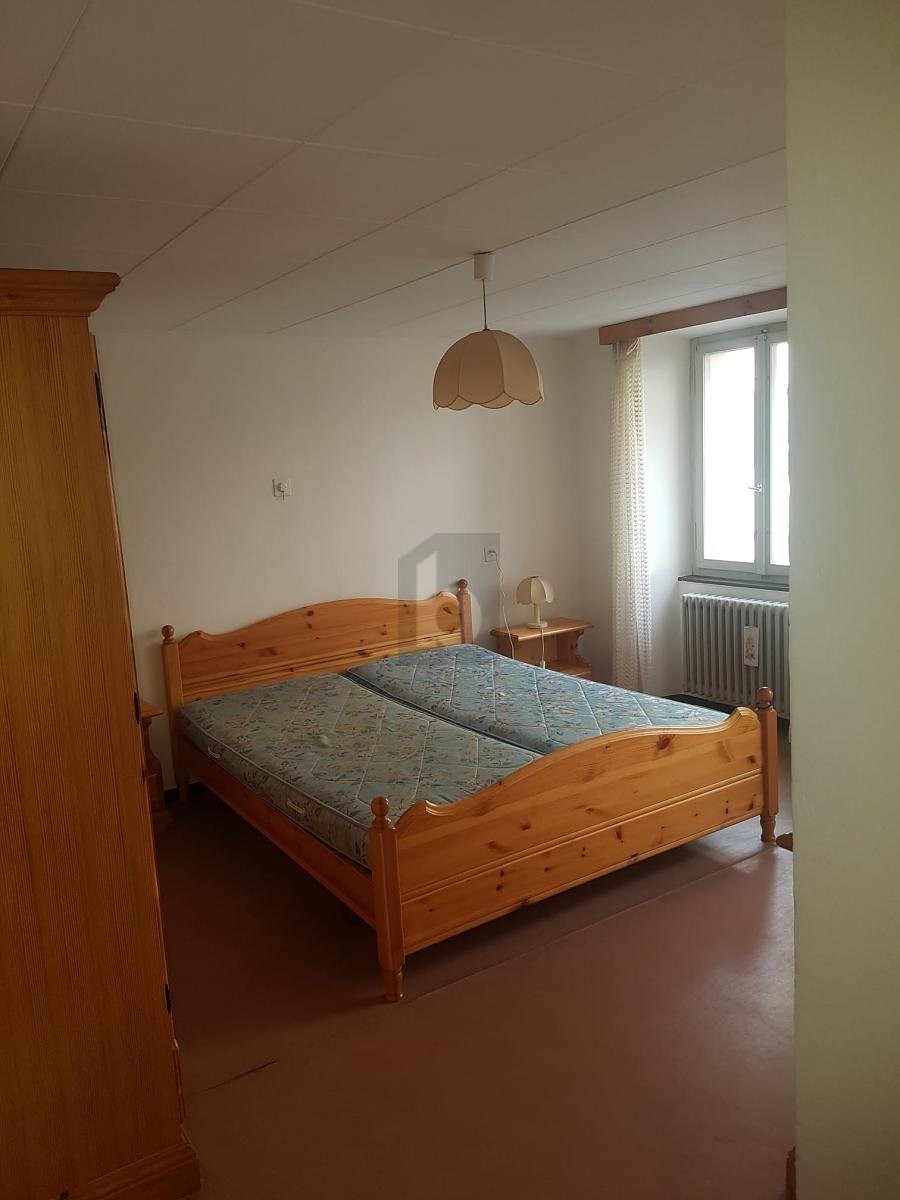 10-Zimmer-Mehrfamilienhaus, Foto 3 von 4