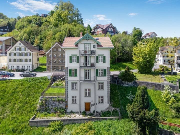 Maison multifamiliale