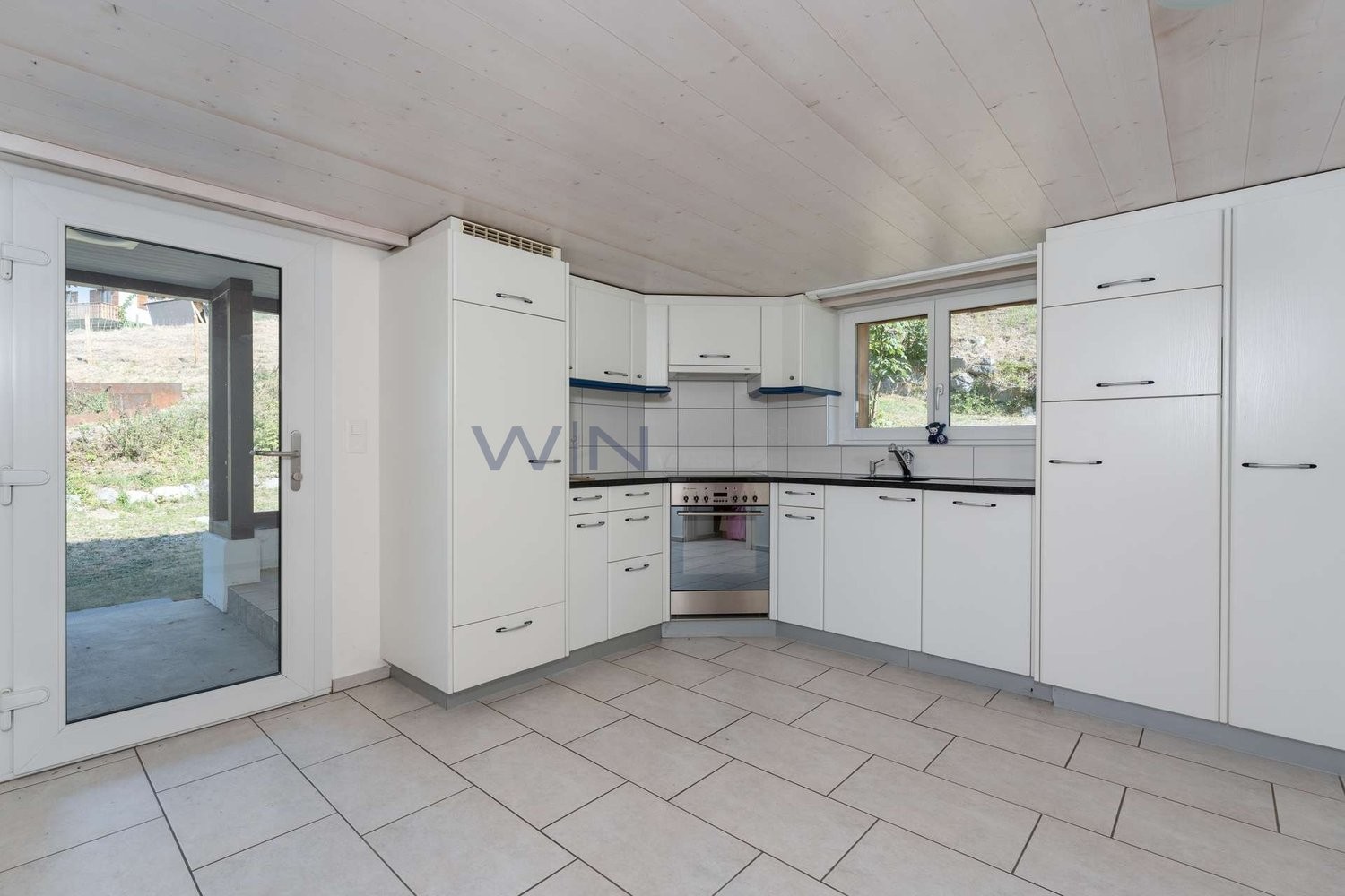 Ancienne ferme avec caractère et réserve d'aménagement

FAITS-WE
- Ebersol dans le Toggenburg, rural, prairies et forêt, centres régionaux accessibles
- 5.5 pièces, 117 m², bois apparent, deux salles d'eau, bureau ou pièce de loisirs
- Nouvelle pompe à chaleur, garage individuel, place de parc intér